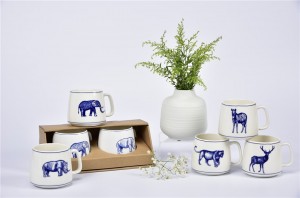 IN-GLAZE DECOR ANIMAL DESIGN MUGS